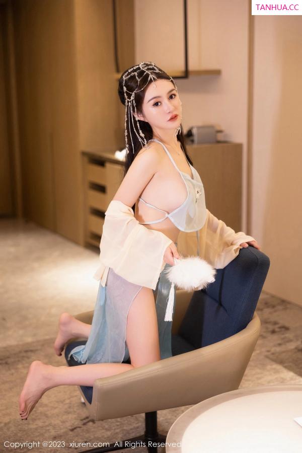   [XiuRen]高清写真图 2023.10.16 No.7514 唐宁宁 古装美腿第27张图片